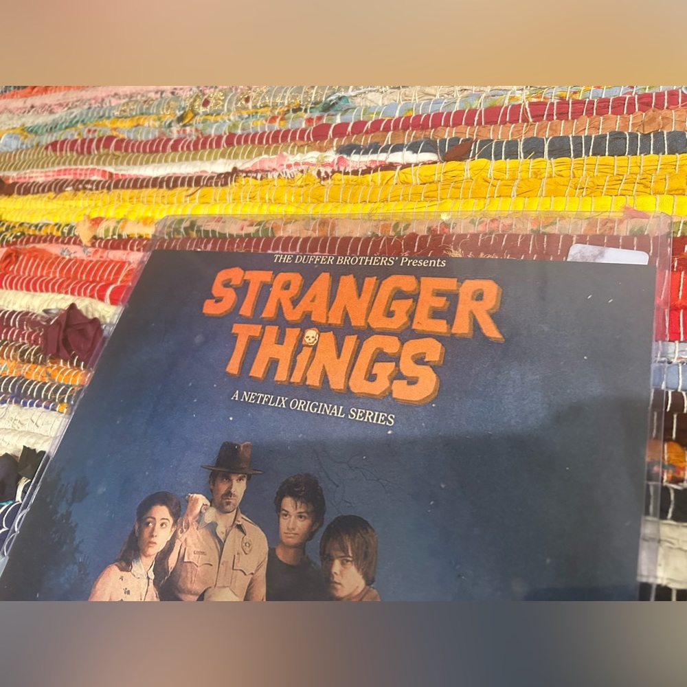 Stranger Things laminated poster - Picture 3 of 6